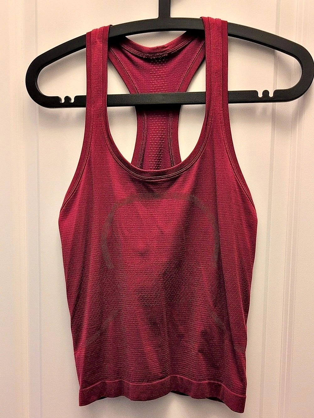 lululemon Swiftly Tech Racerback 2.0 Racerback Tank in Burgundy Like New